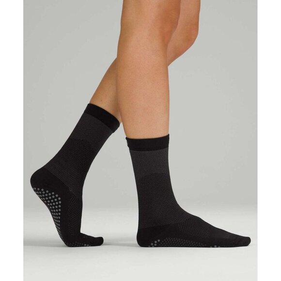 Find Your Balance Studio Crew Sock - Black - Picture 2 of 4